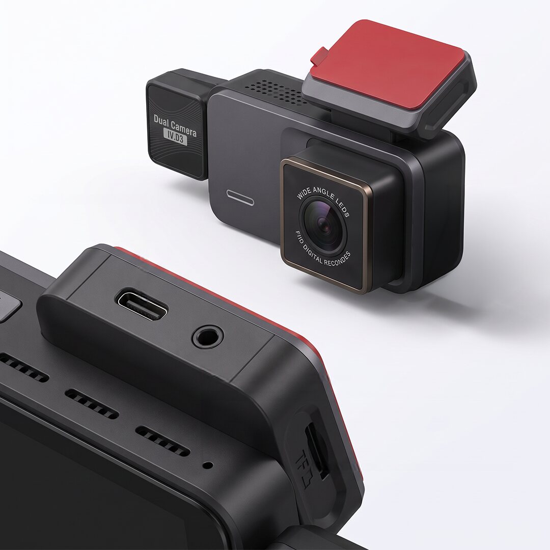 TWM R3 dash cam ports: USB-C power, AV-in jack and microSD slot