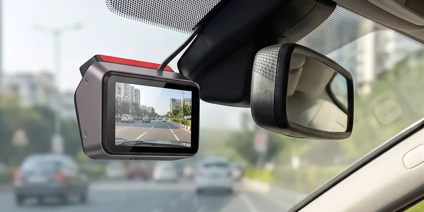 TWM A6 CarPlay dash cam with its 4.5 inch screen on the windscreen